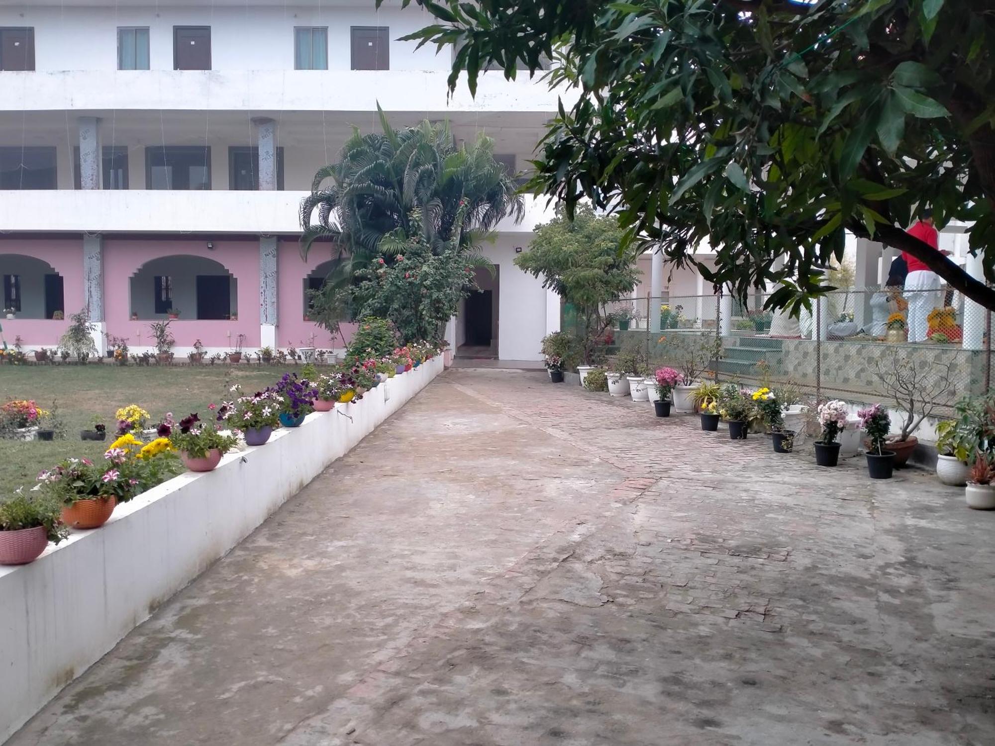 Vedic Villa Варанаси Экстерьер фото