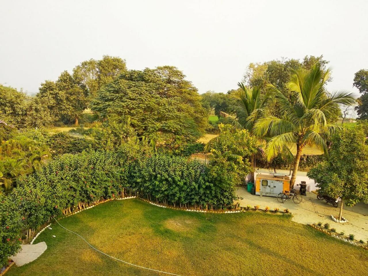 Vedic Villa Варанаси Экстерьер фото